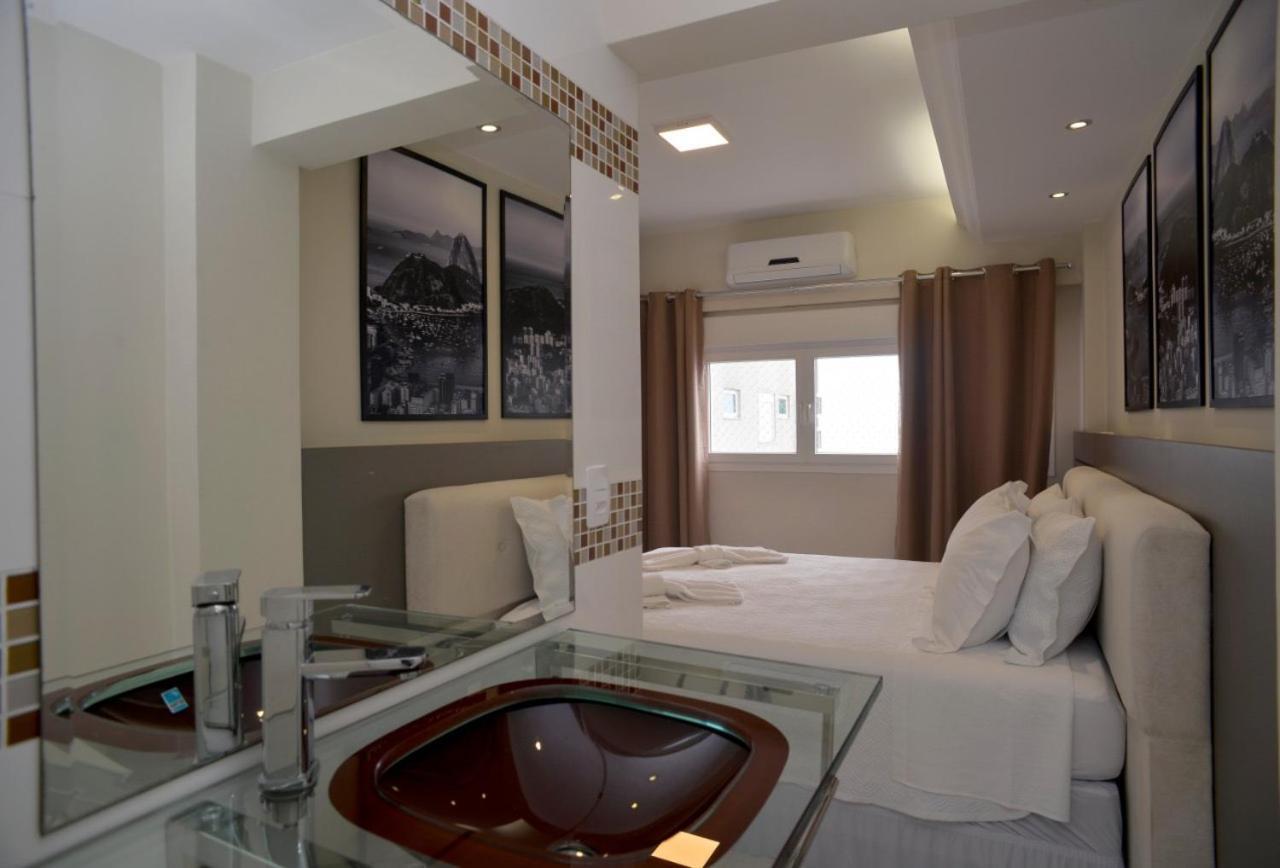 Ferienwohnung Frente Mar Pe Na Areia, Na Av Atlantica Balneário Camboriú Exterior foto