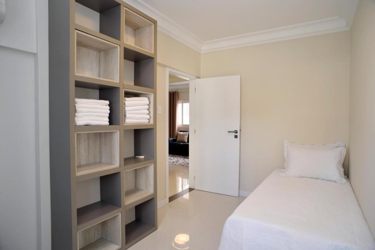 Ferienwohnung Frente Mar Pe Na Areia, Na Av Atlantica Balneário Camboriú Exterior foto