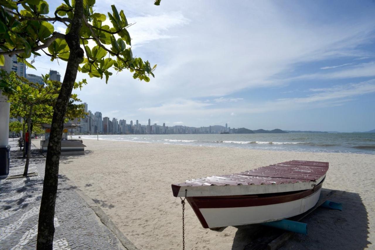 Ferienwohnung Frente Mar Pe Na Areia, Na Av Atlantica Balneário Camboriú Exterior foto