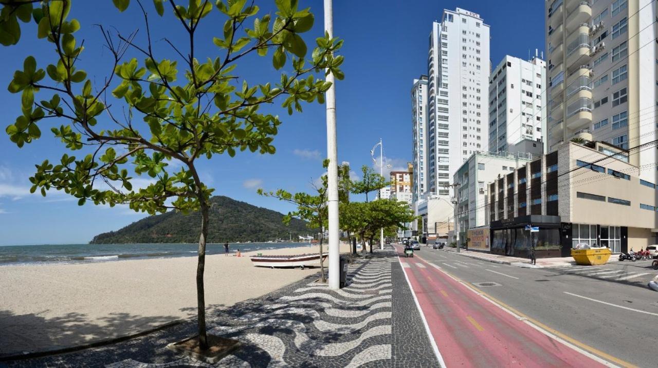 Ferienwohnung Frente Mar Pe Na Areia, Na Av Atlantica Balneário Camboriú Exterior foto