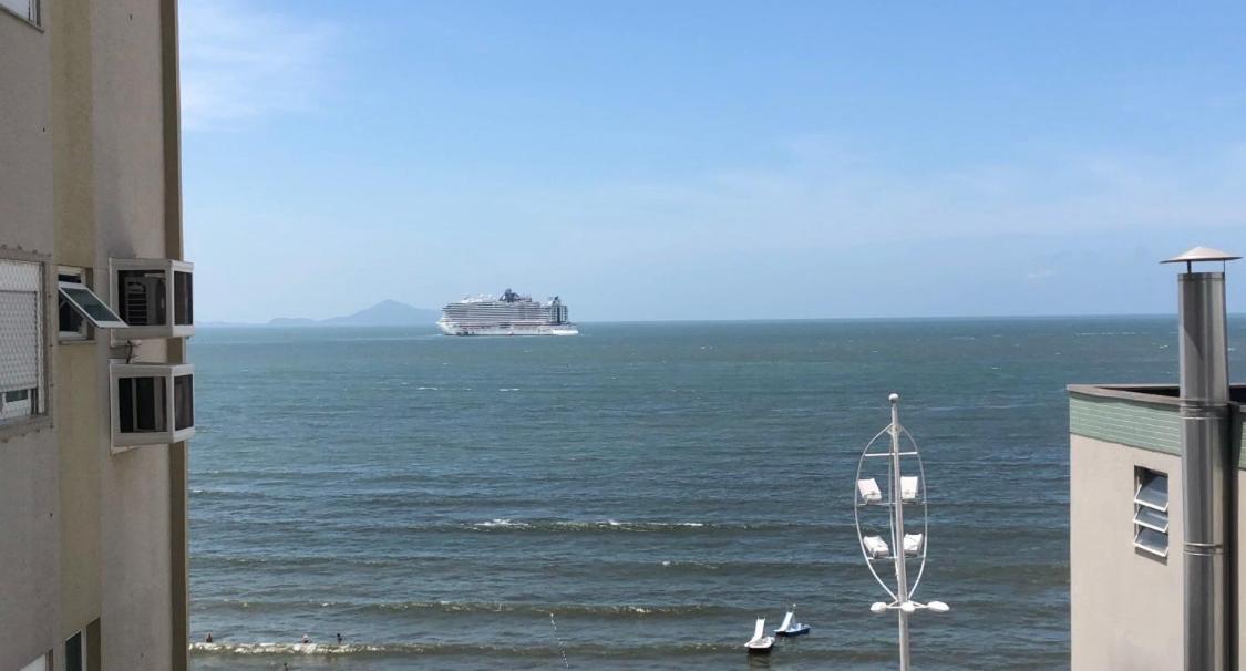 Ferienwohnung Frente Mar Pe Na Areia, Na Av Atlantica Balneário Camboriú Exterior foto